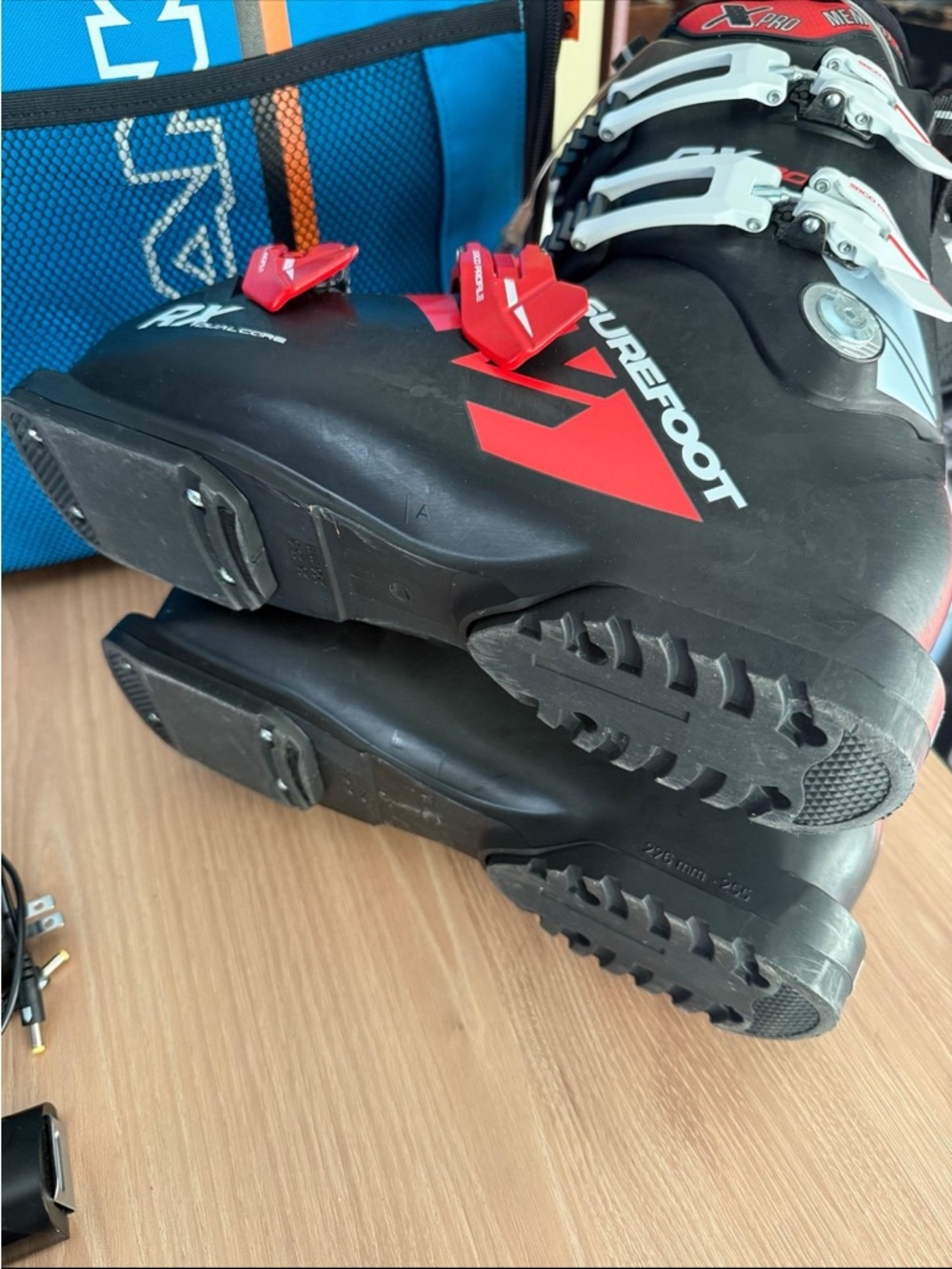 Lange RX 100 LV Ski Boots Dual Core Black White Red 25-25.5 296mm and Bag - Picture 5 of 13